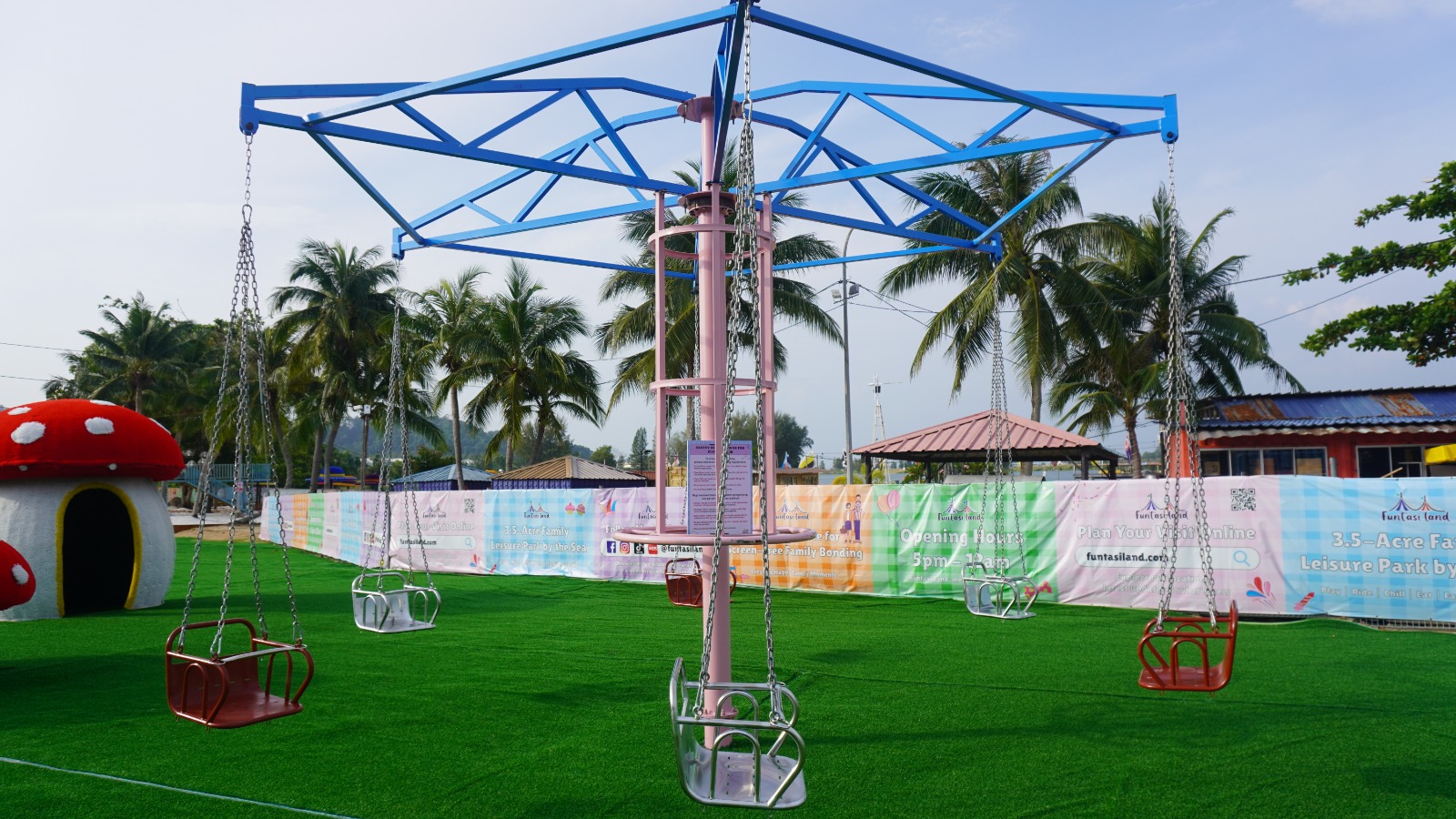 Flying Chair Swings di Funtasi Land Plus+